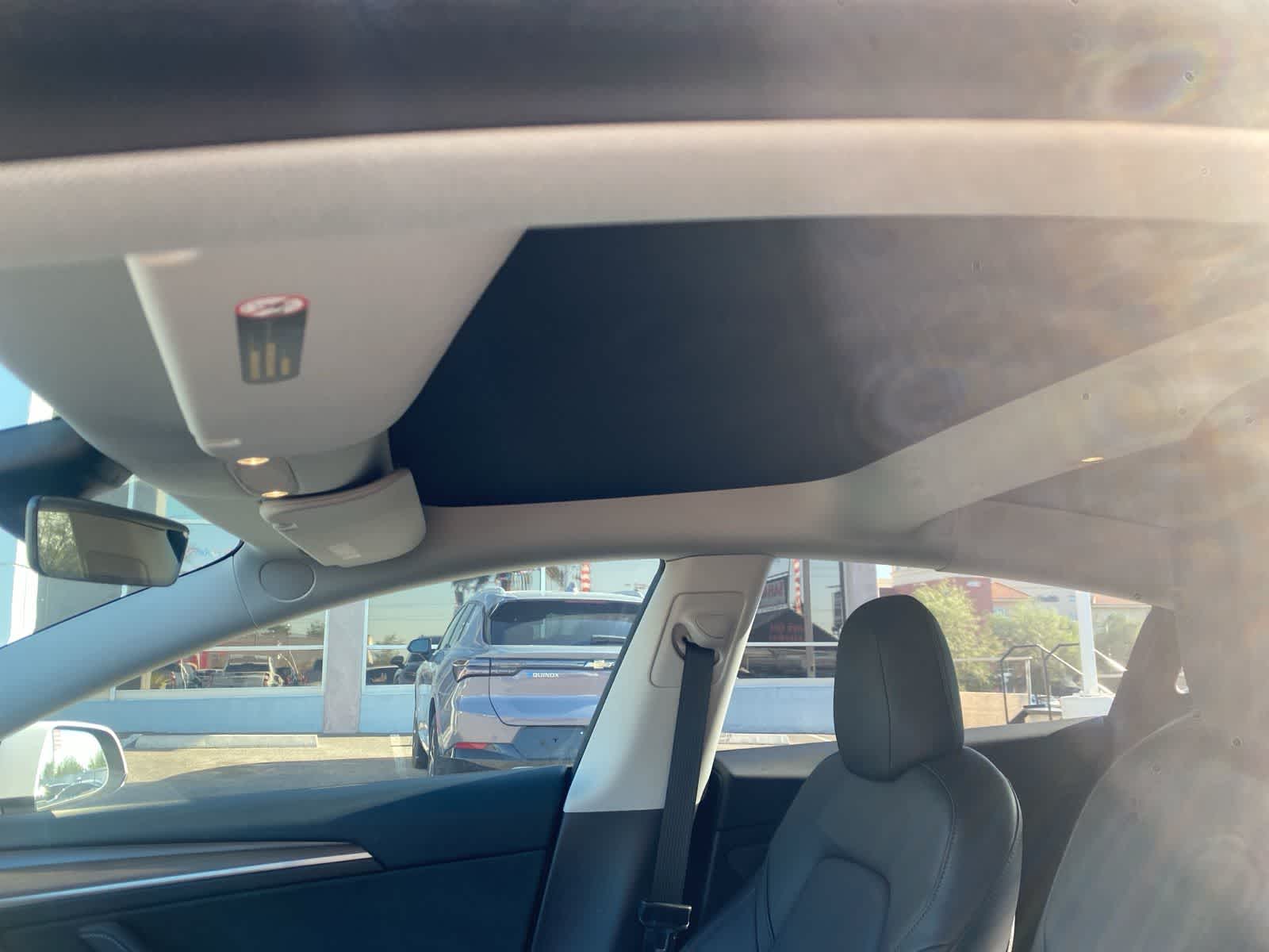 Thumbnail: 2022 Tesla Model 3 - 11