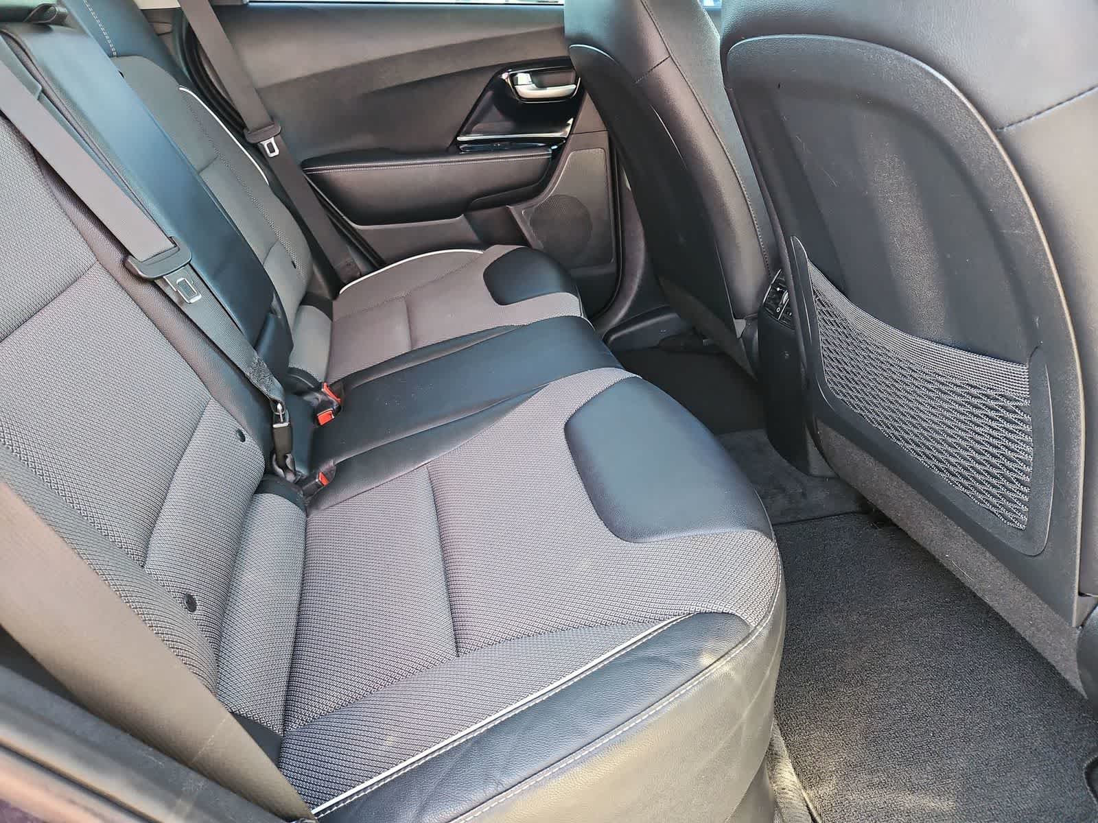 Thumbnail: 2022 Kia Niro - 21