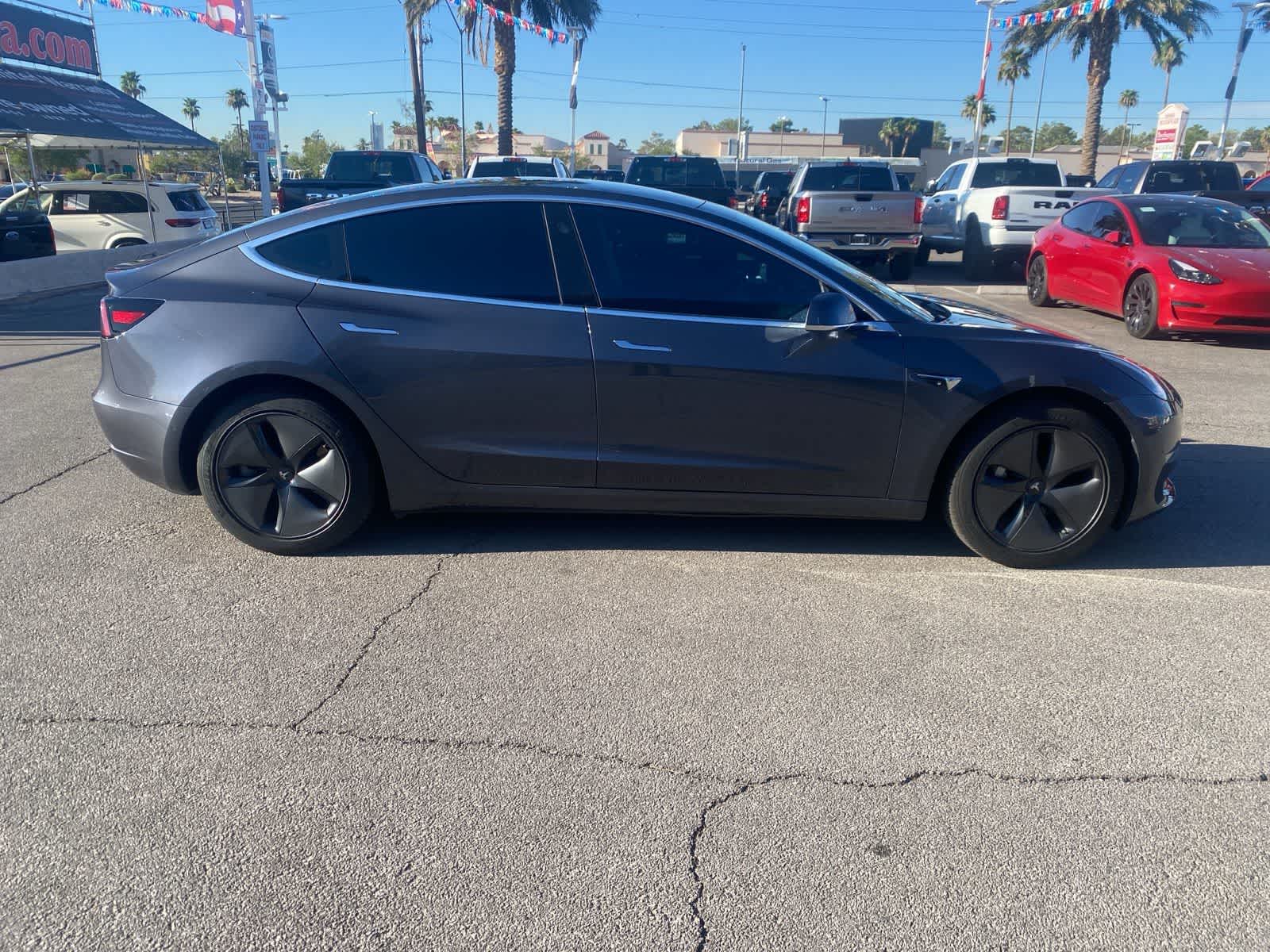 Thumbnail: 2019 Tesla Model 3 - 5