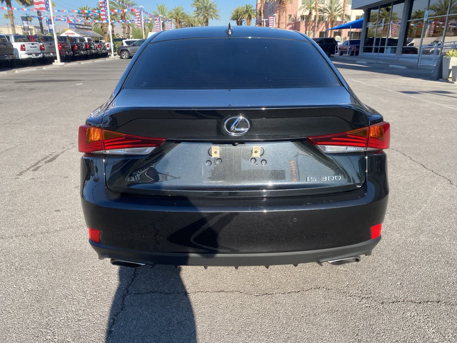 Thumbnail: 2020 Lexus IS - 7