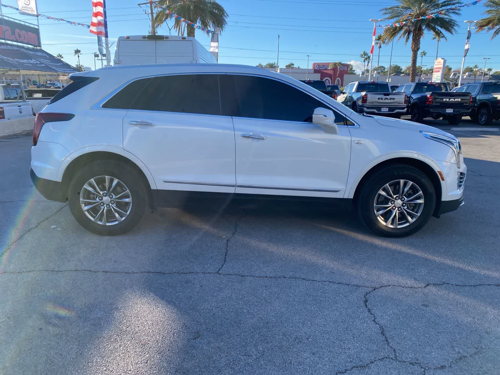 Thumbnail: 2023 Cadillac XT5 - 4