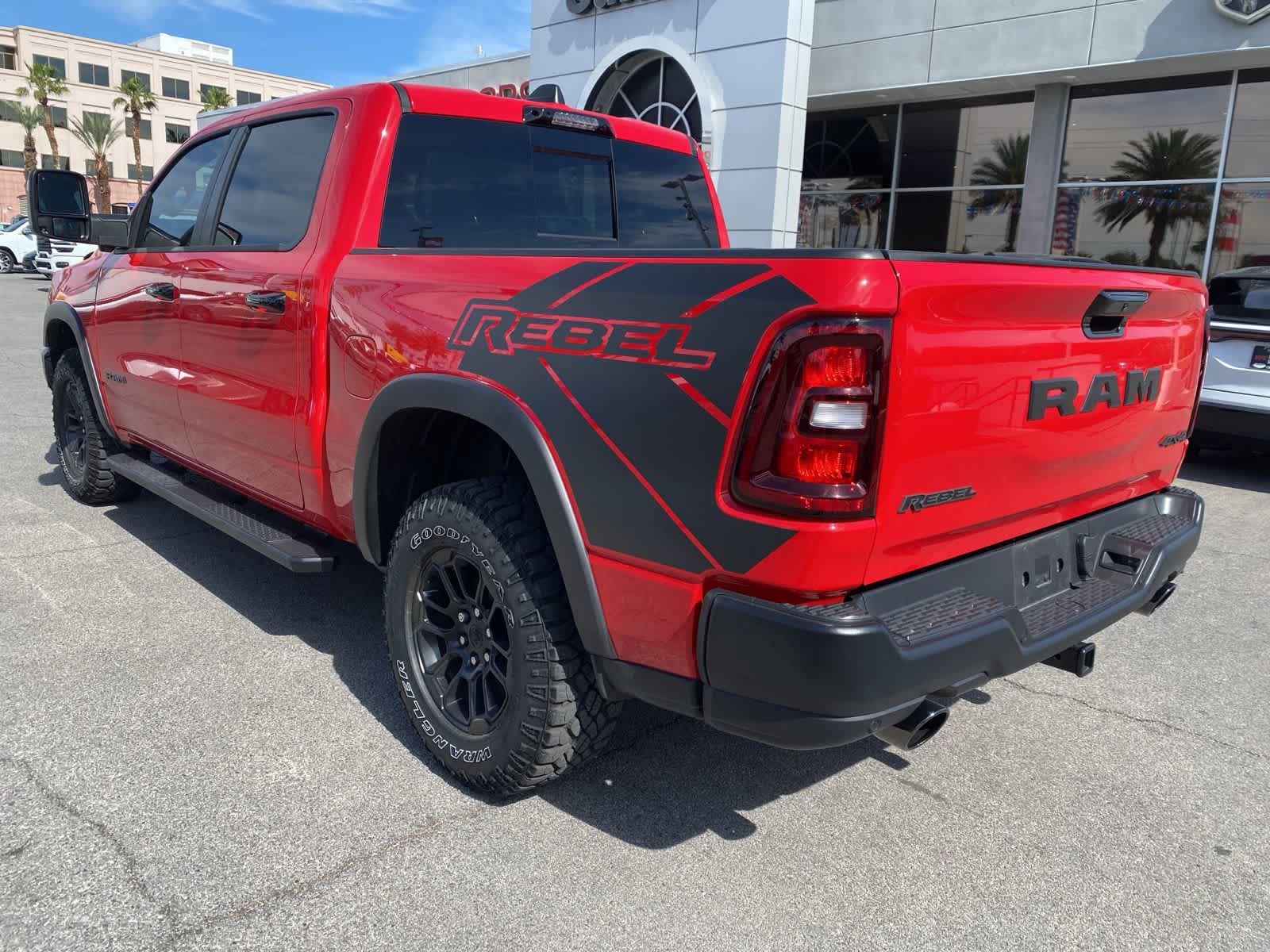 Thumbnail: 2025 RAM 1500 - 9