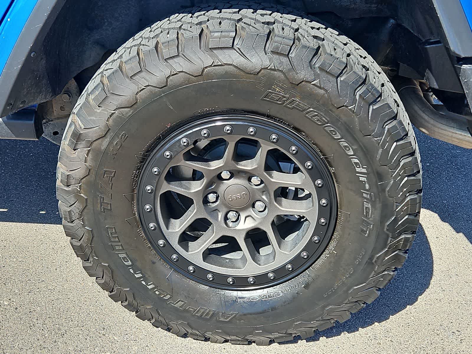 Thumbnail: 2022 Jeep Wrangler - 14