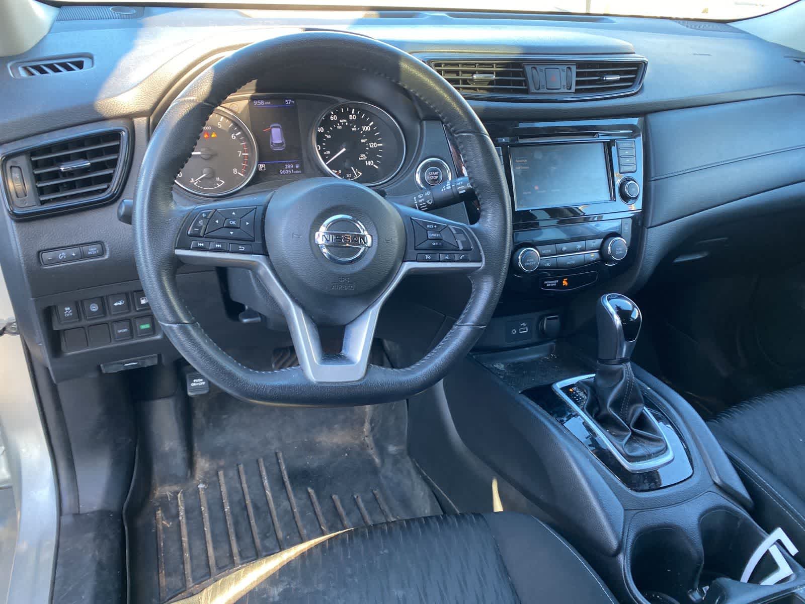 Thumbnail: 2019 Nissan Rogue - 10