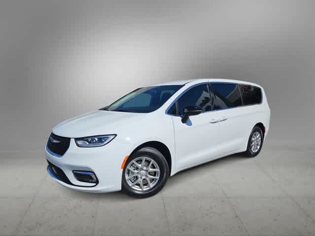 Thumbnail: 2026 Chrysler Pacifica - 1