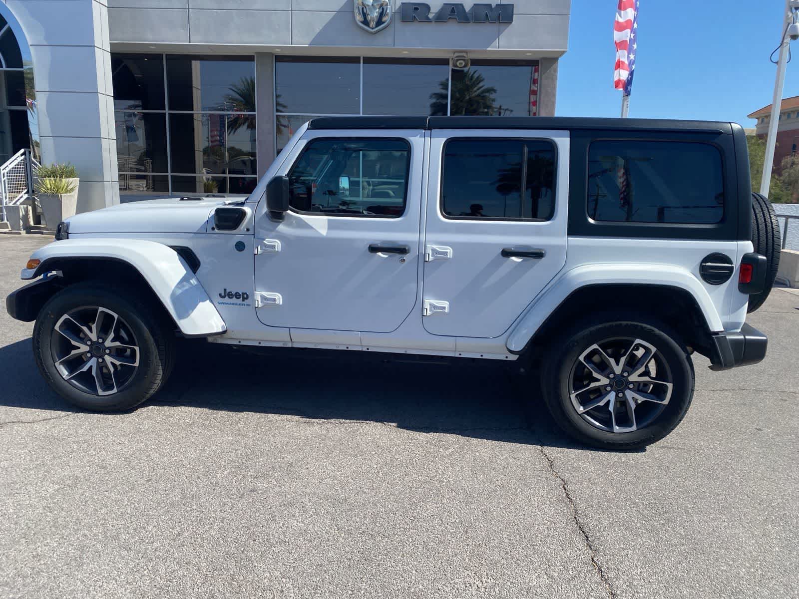 Thumbnail: 2024 Jeep Wrangler - 9