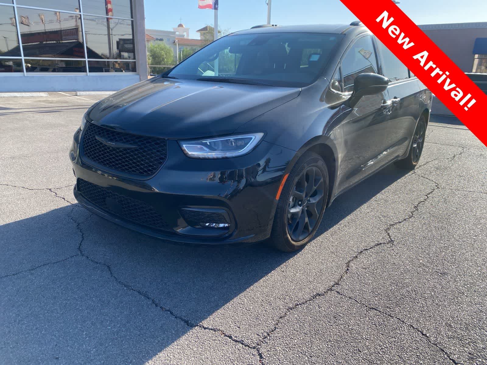 Thumbnail: 2021 Chrysler Pacifica - 1