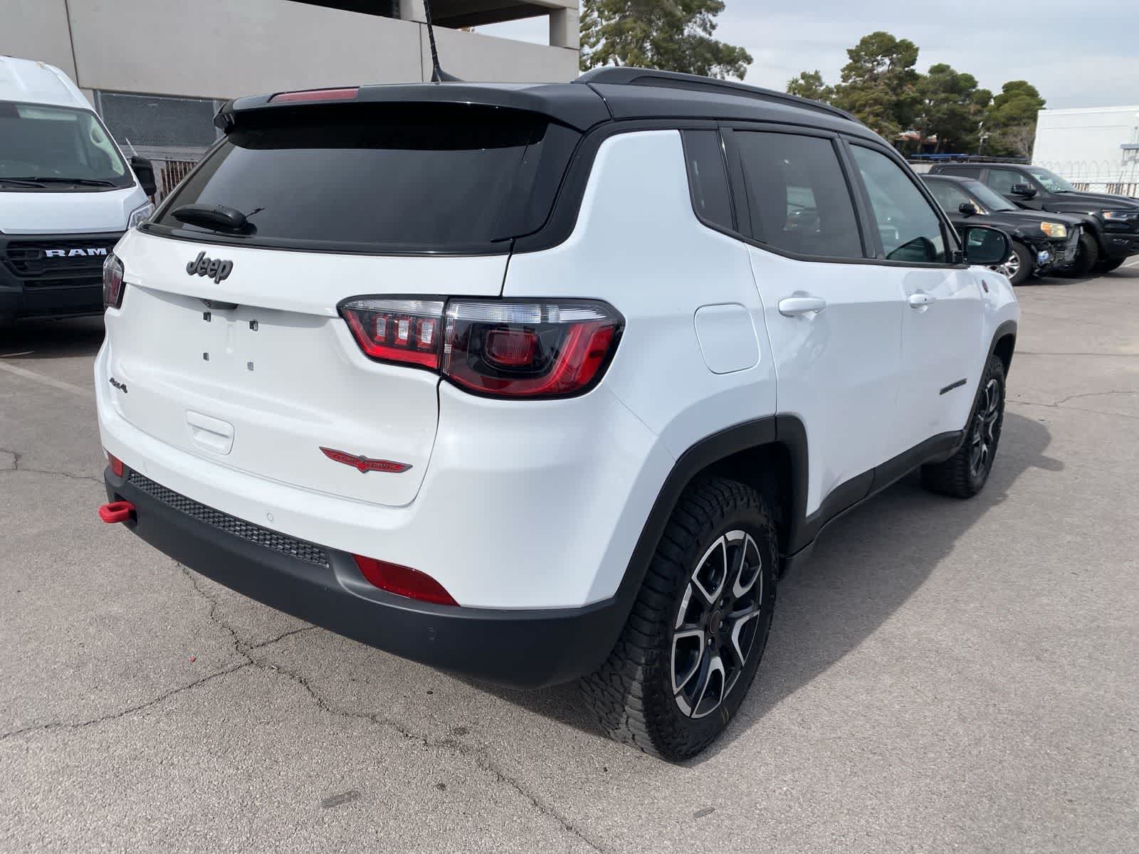 Thumbnail: 2025 Jeep Compass - 7