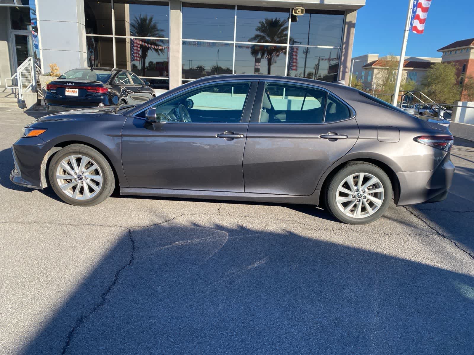 Thumbnail: 2023 Toyota Camry - 9