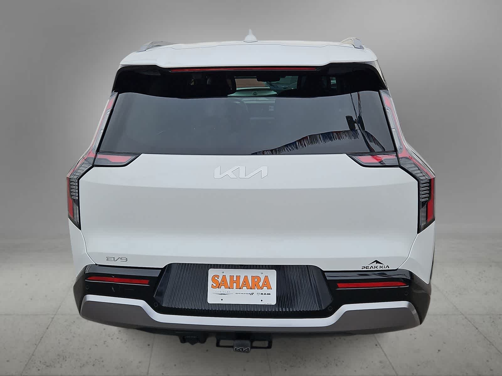 Thumbnail: 2024 Kia EV9 - 8