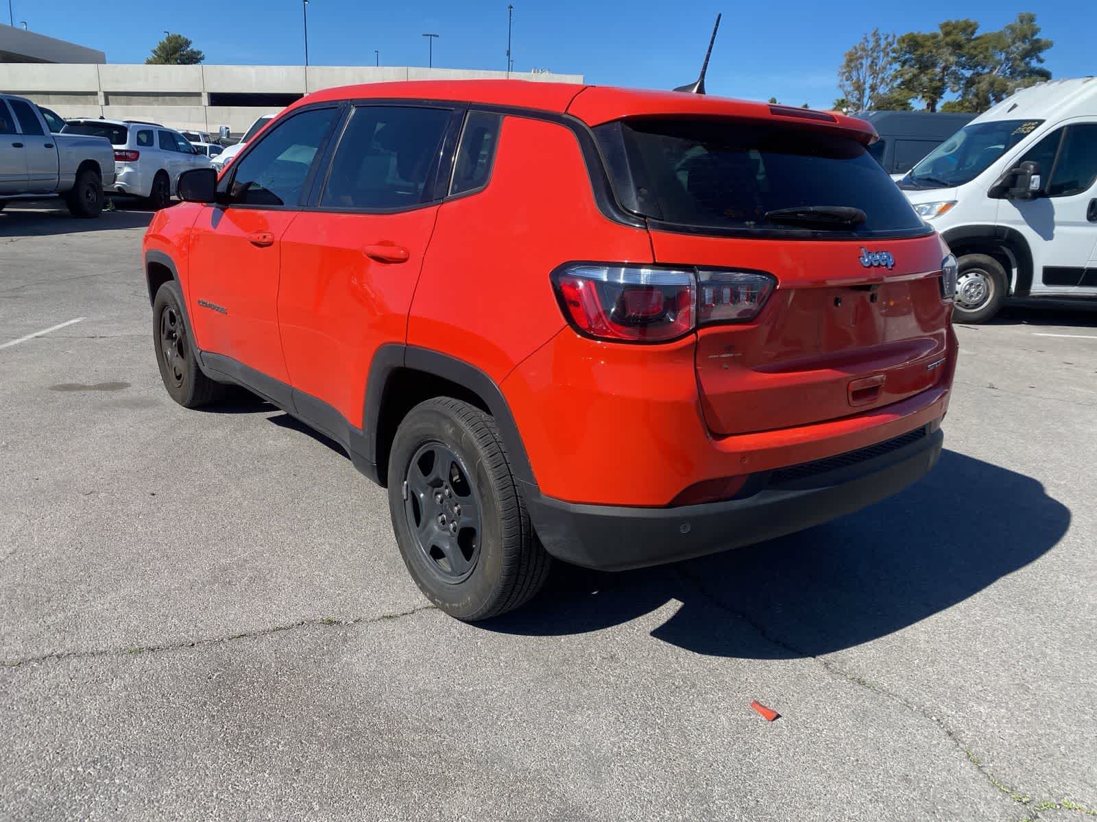 Thumbnail: 2018 Jeep Compass - 9