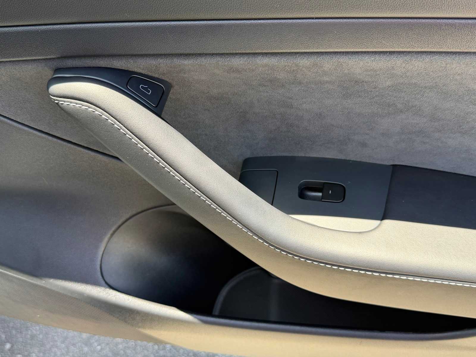 Thumbnail: 2021 Tesla Model 3 - 27