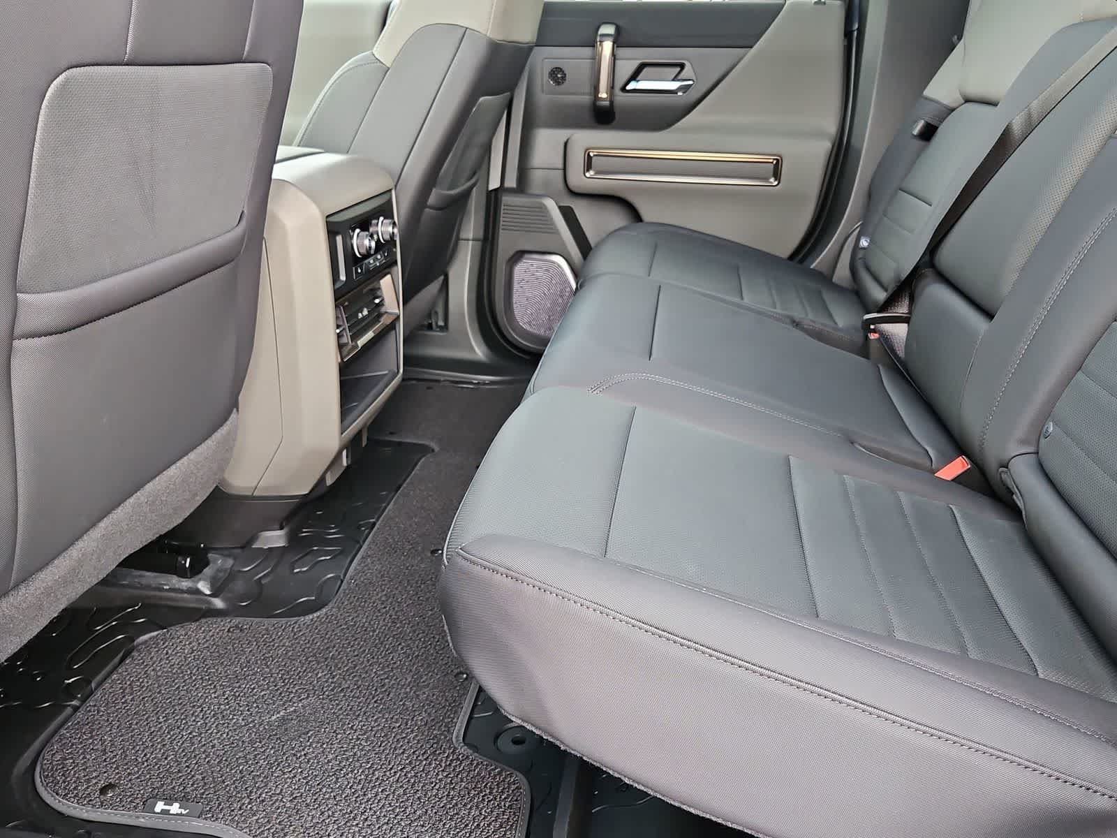 Thumbnail: 2024 GMC Hummer EV - 19