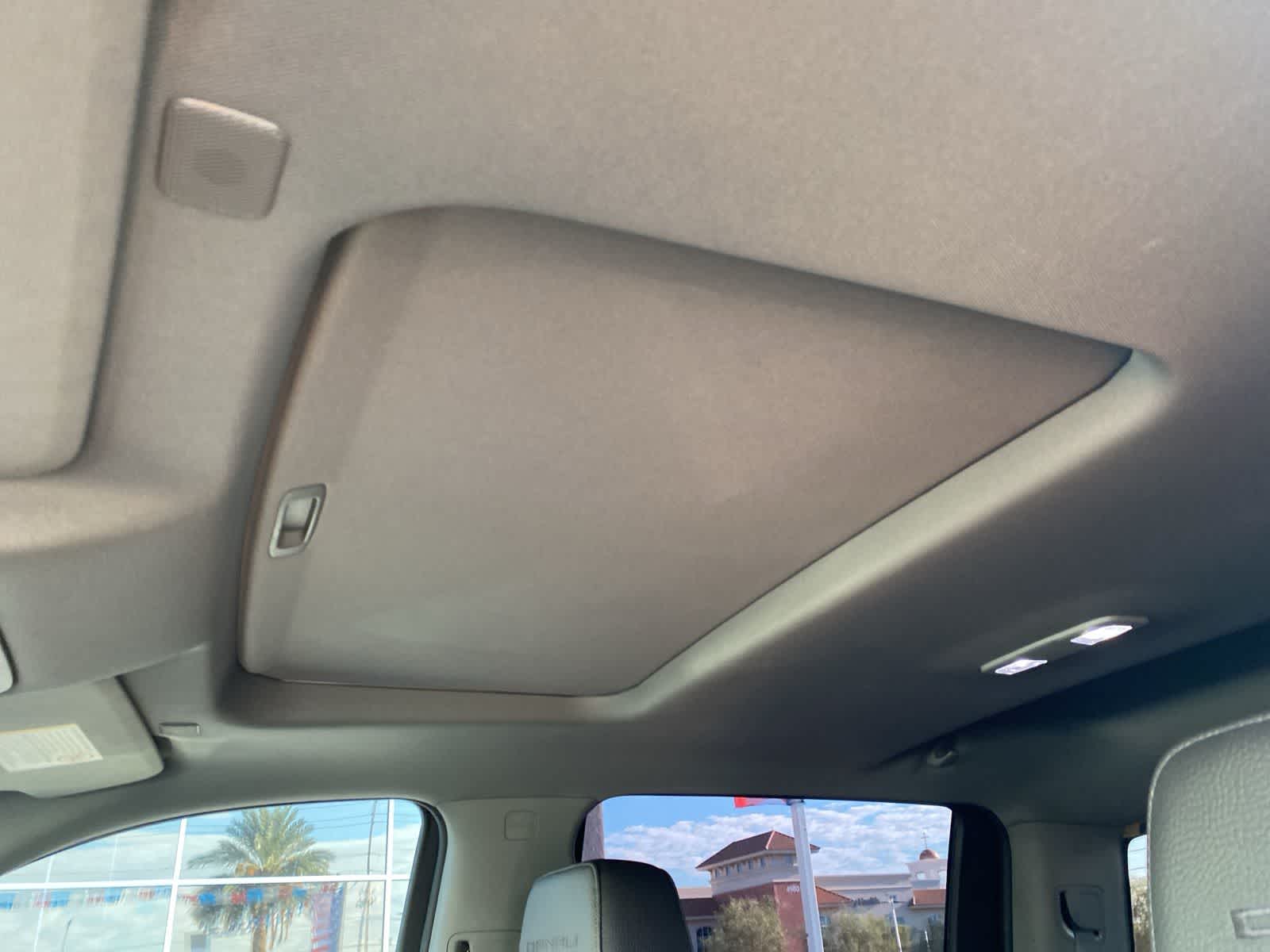 Thumbnail: 2022 GMC Sierra 3500 - 12