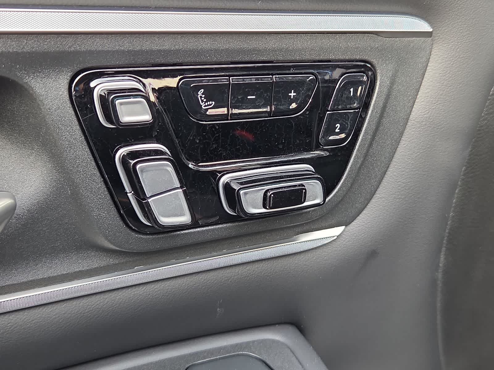 Thumbnail: 2026 RAM 1500 - 17