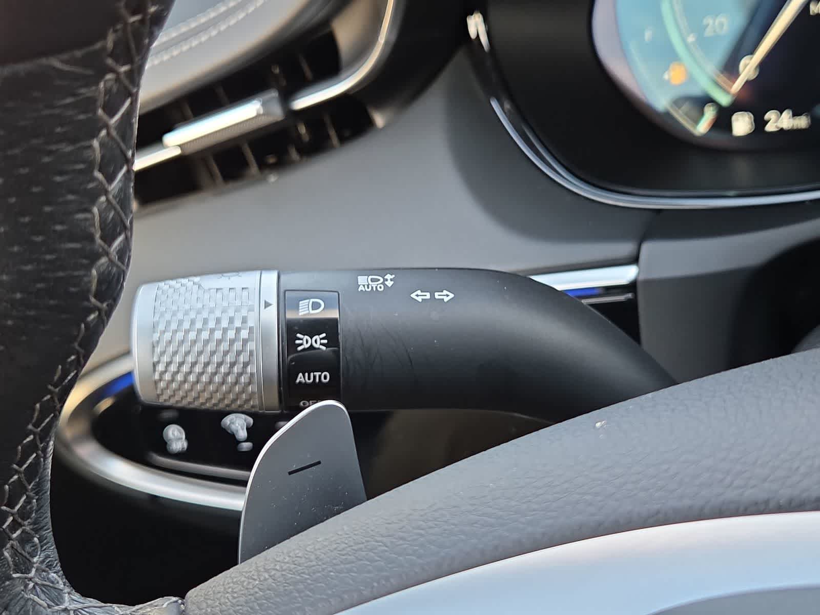 Thumbnail: 2023 Genesis GV70 - 27