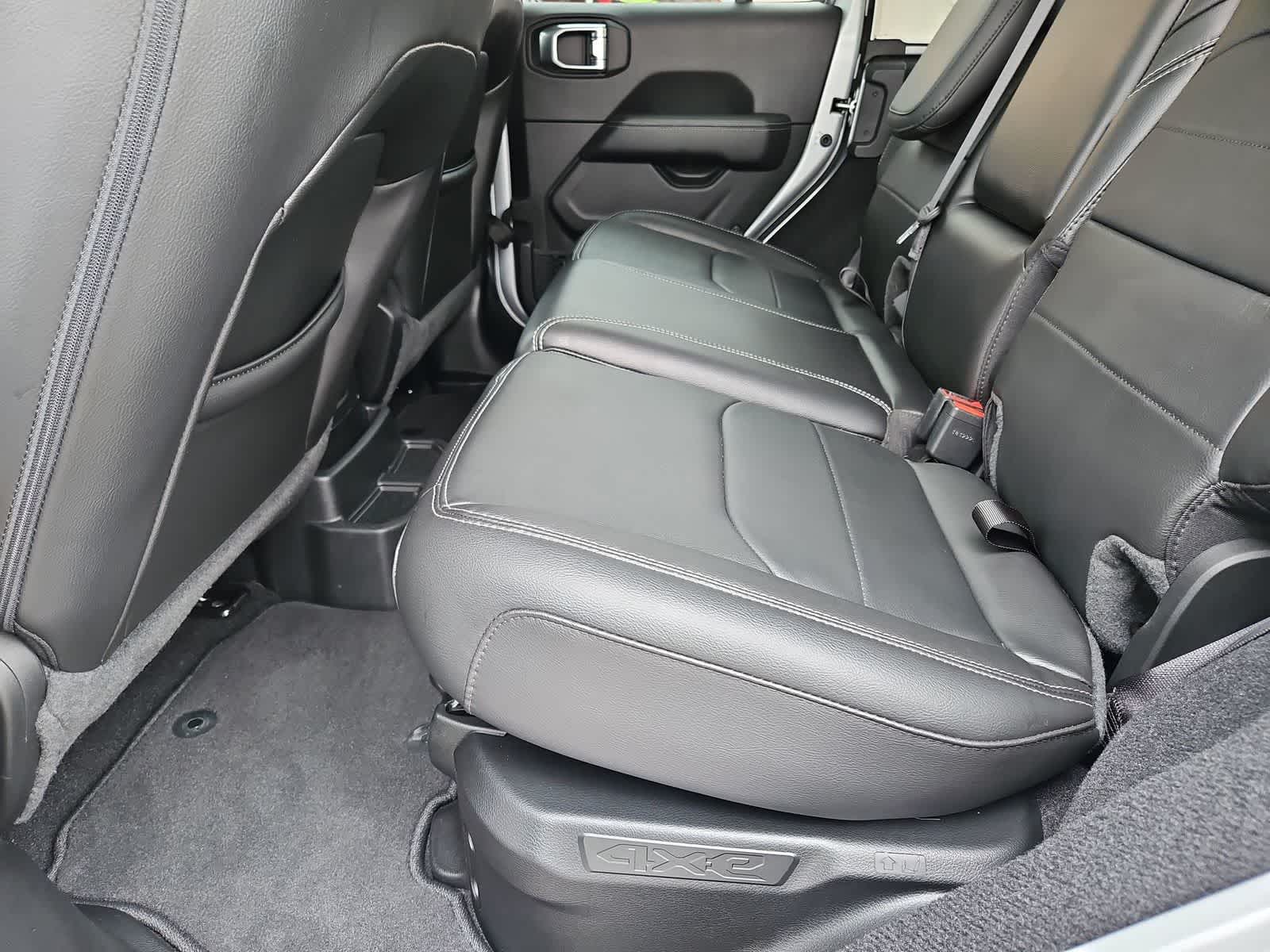 Thumbnail: 2023 Jeep Wrangler - 19