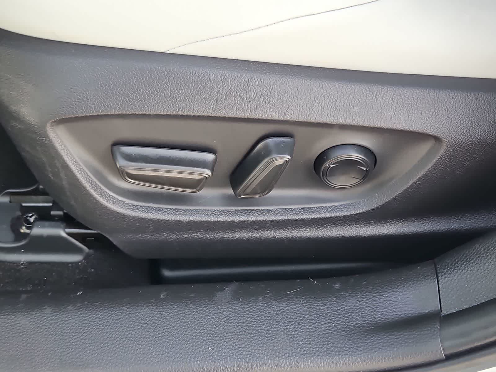 Thumbnail: 2024 Toyota Corolla - 18