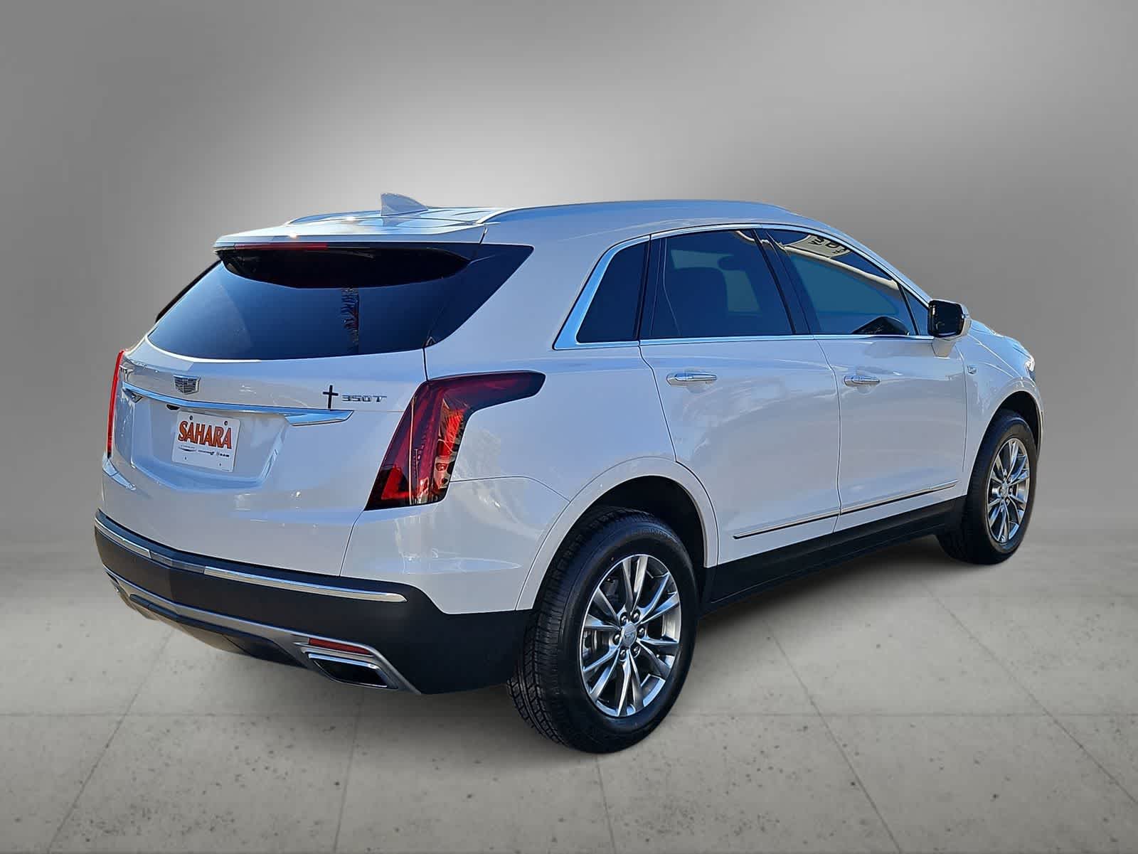 Thumbnail: 2023 Cadillac XT5 - 9