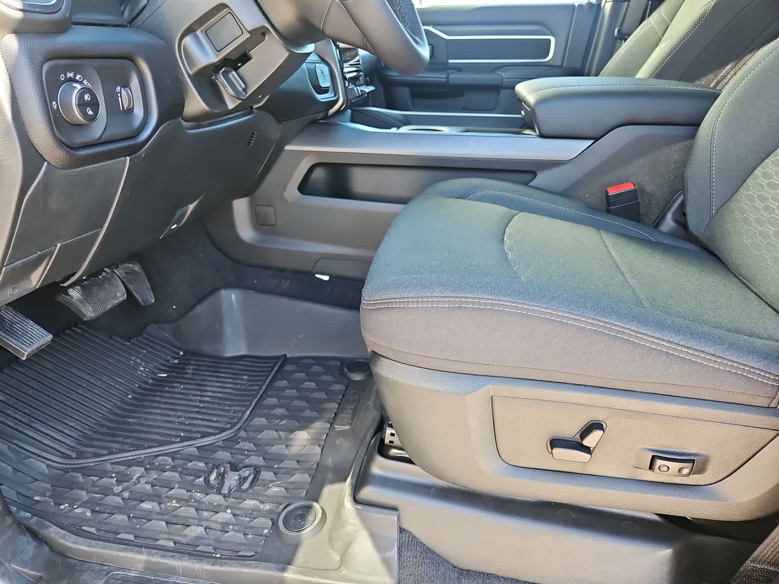 Thumbnail: 2026 RAM 3500 - 16