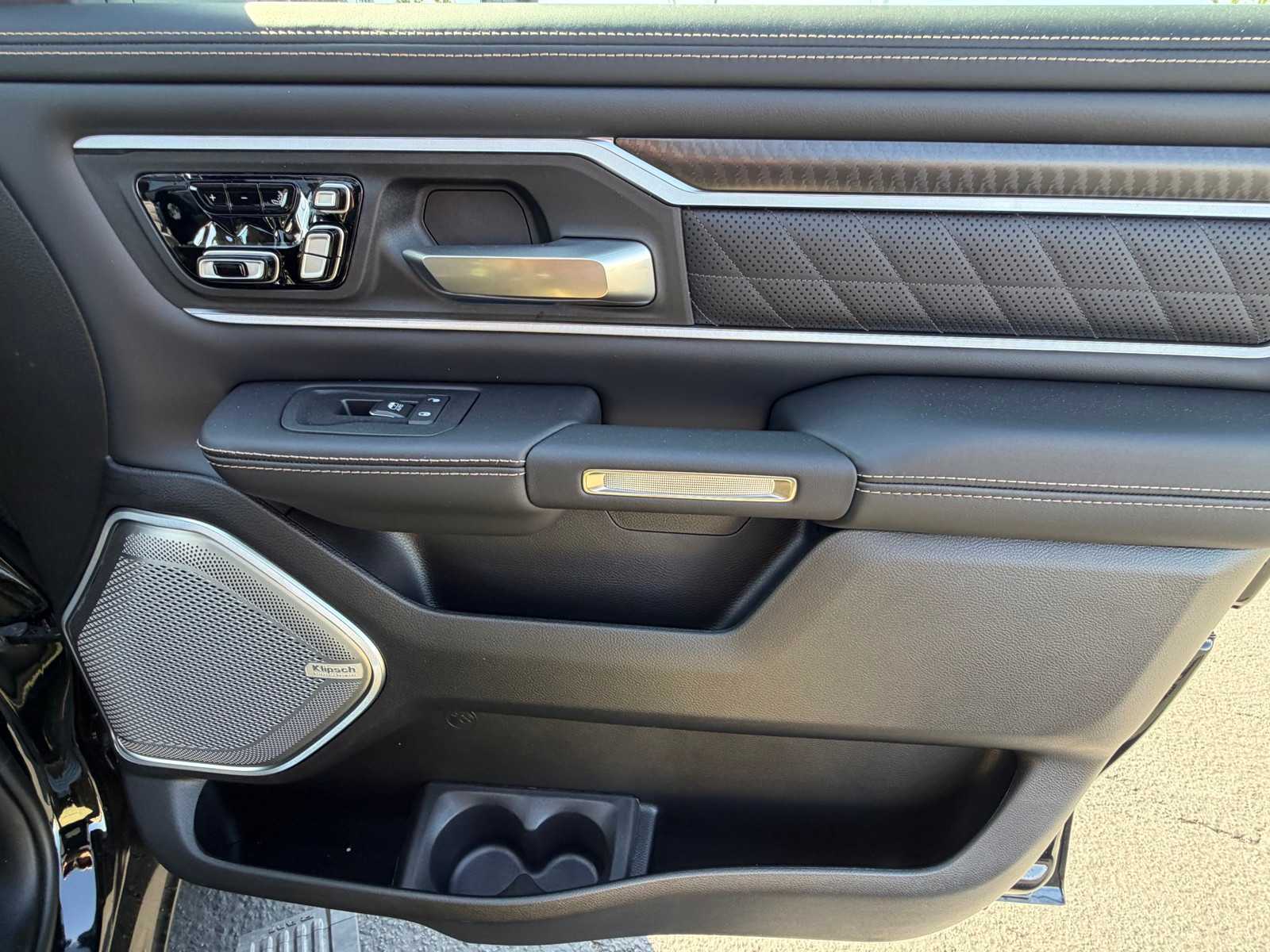 Thumbnail: 2026 RAM 1500 - 18