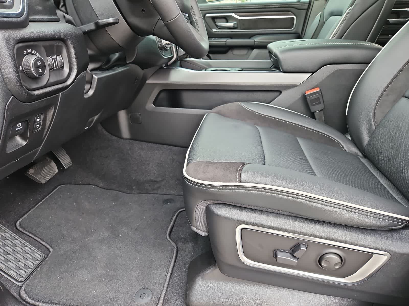 Thumbnail: 2026 RAM 1500 - 17