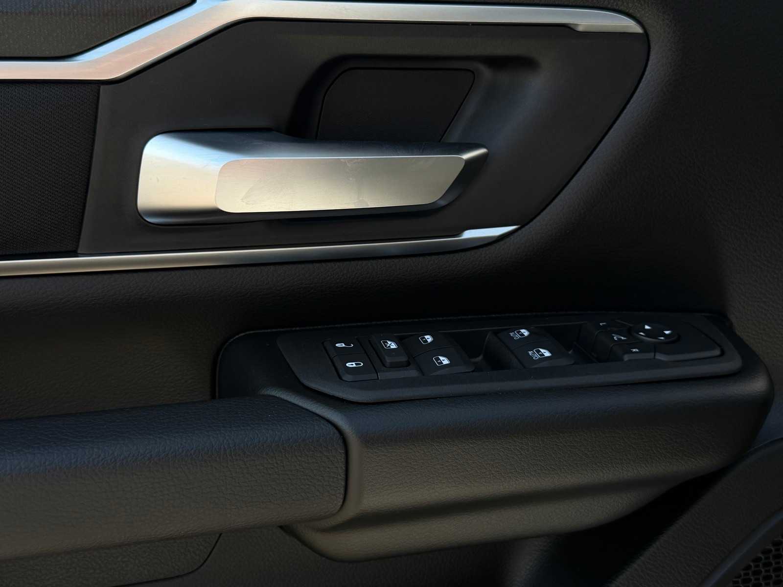 Thumbnail: 2026 RAM 1500 - 14