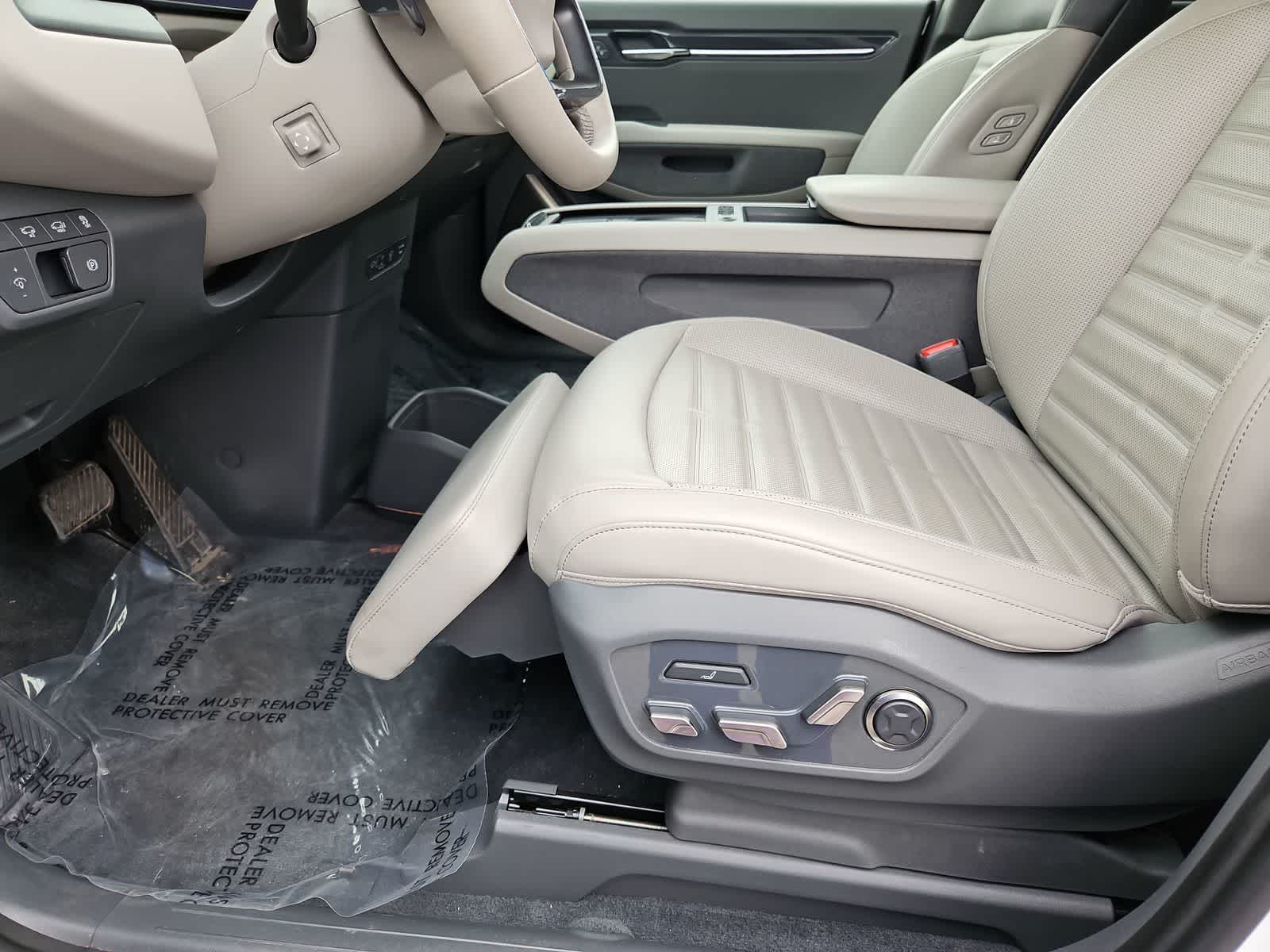 Thumbnail: 2024 Kia EV9 - 16