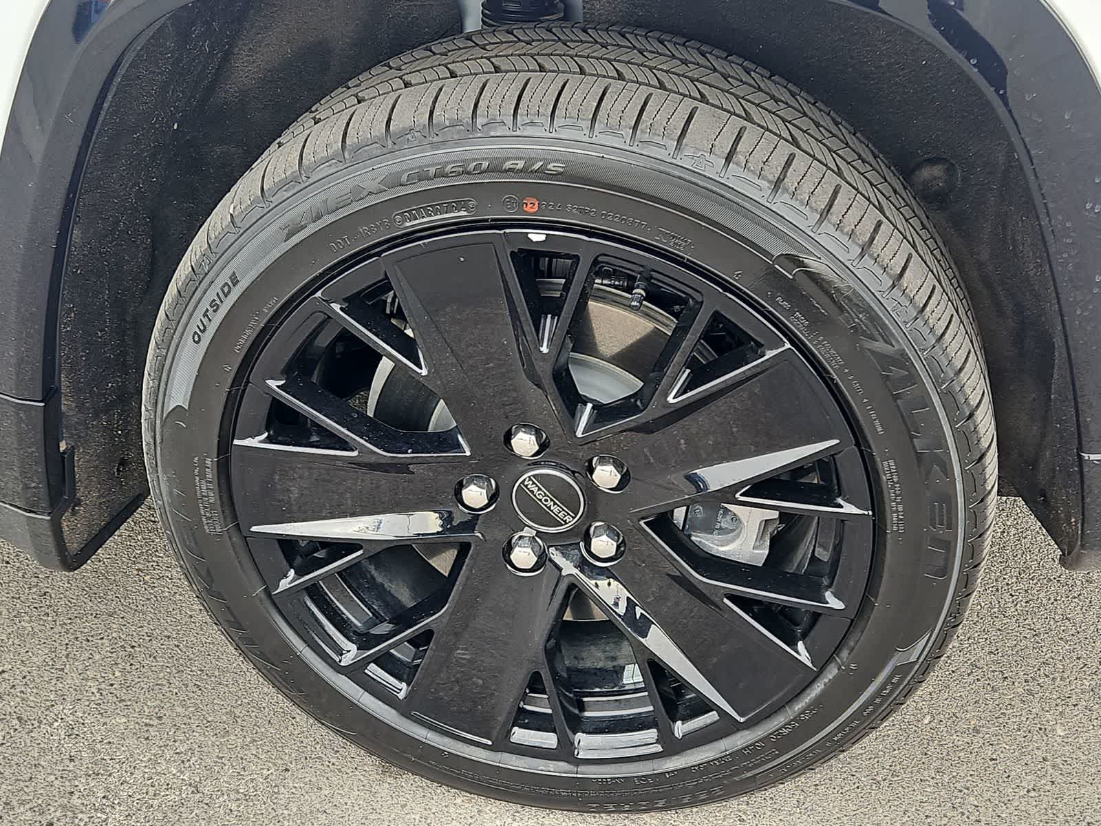 Thumbnail: 2024 Jeep Wagoneer S - 14