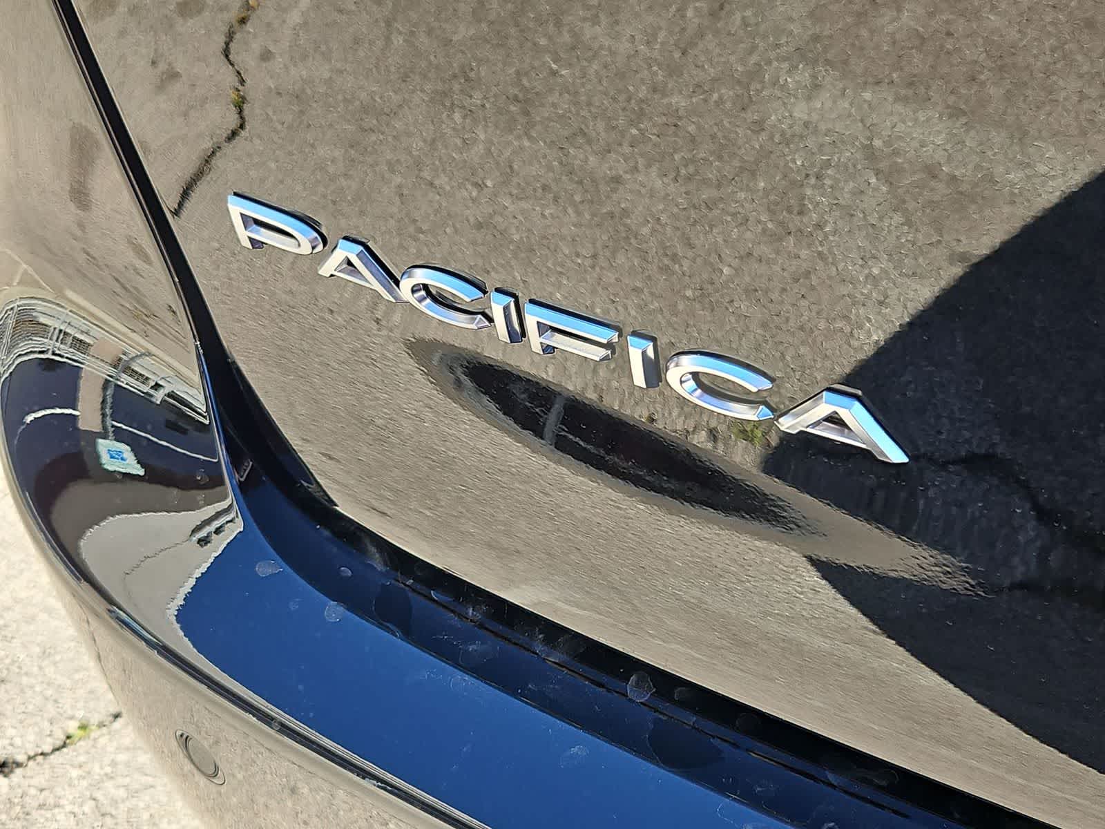 Thumbnail: 2026 Chrysler Pacifica - 12