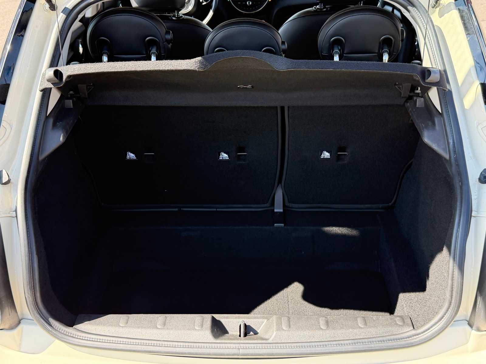 Thumbnail: 2018 MINI Cooper Hardtop - 32