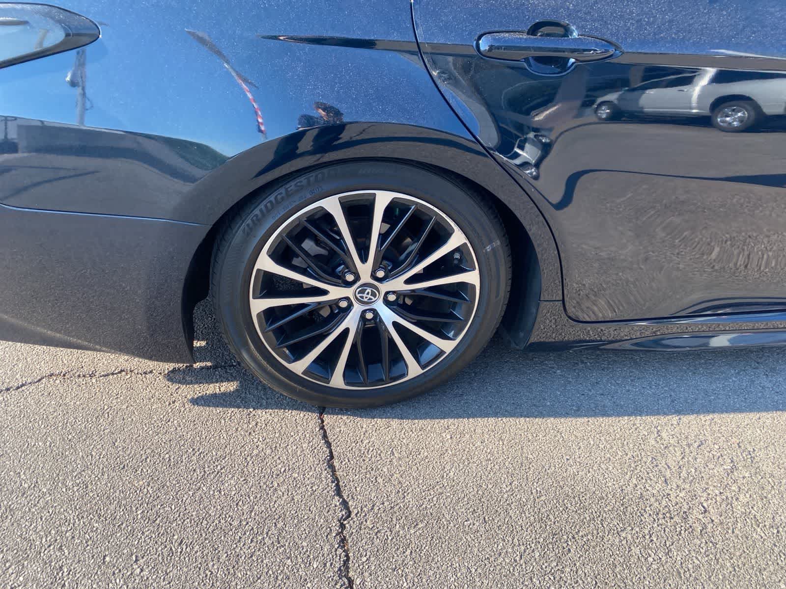 Thumbnail: 2018 Toyota Camry - 5