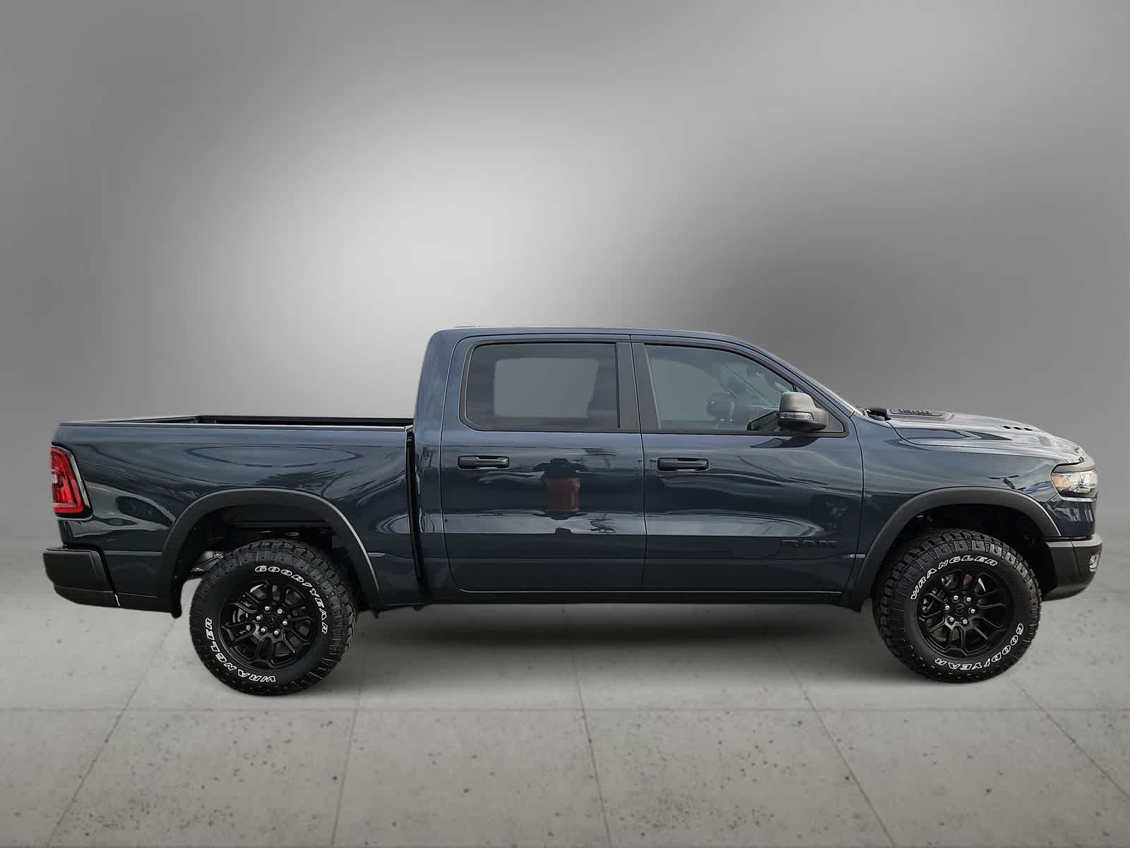 Thumbnail: 2026 RAM 1500 - 9
