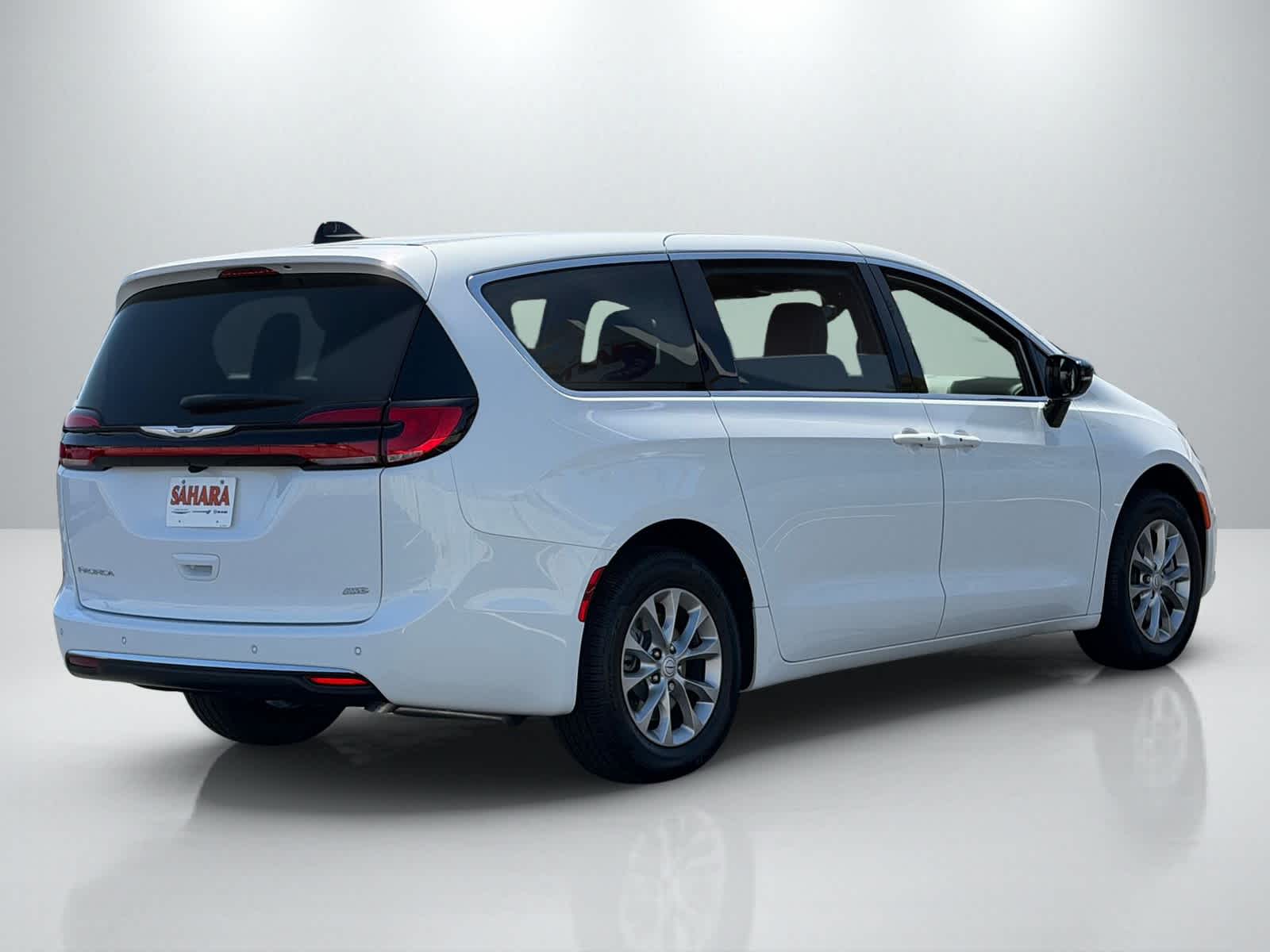 Thumbnail: 2026 Chrysler Pacifica - 7