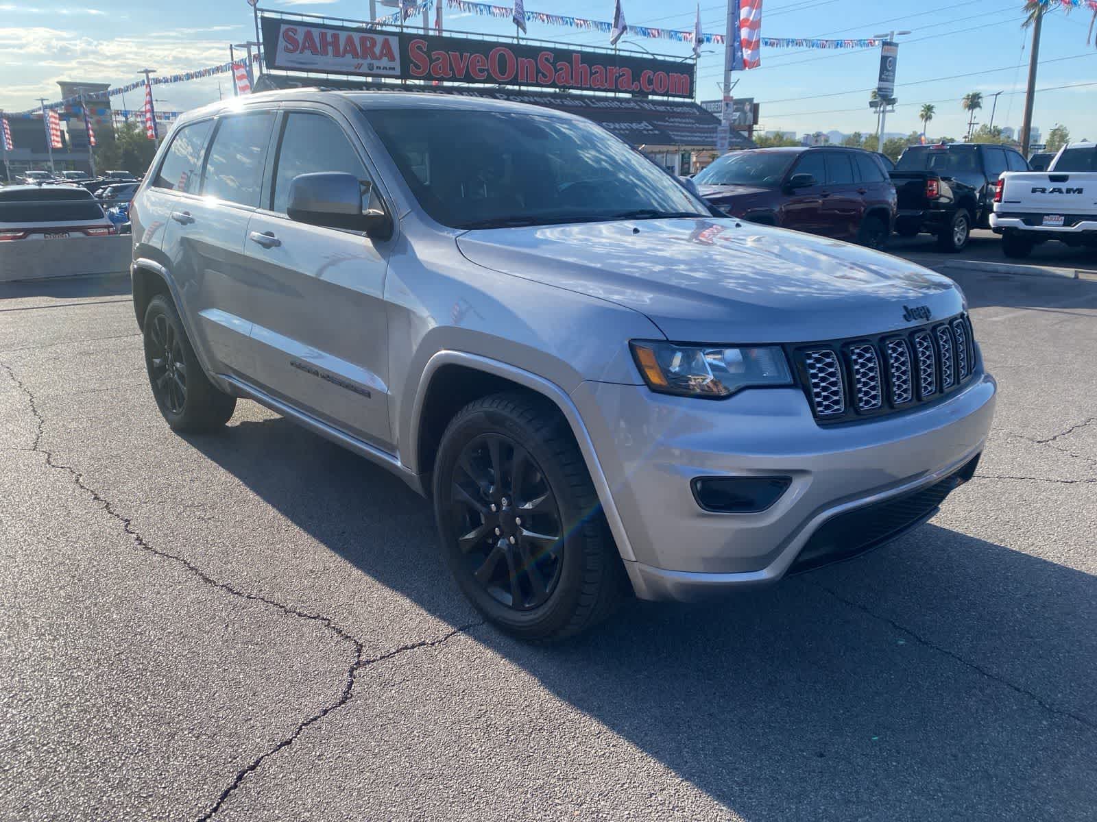 Thumbnail: 2021 Jeep Grand Cherokee - 3
