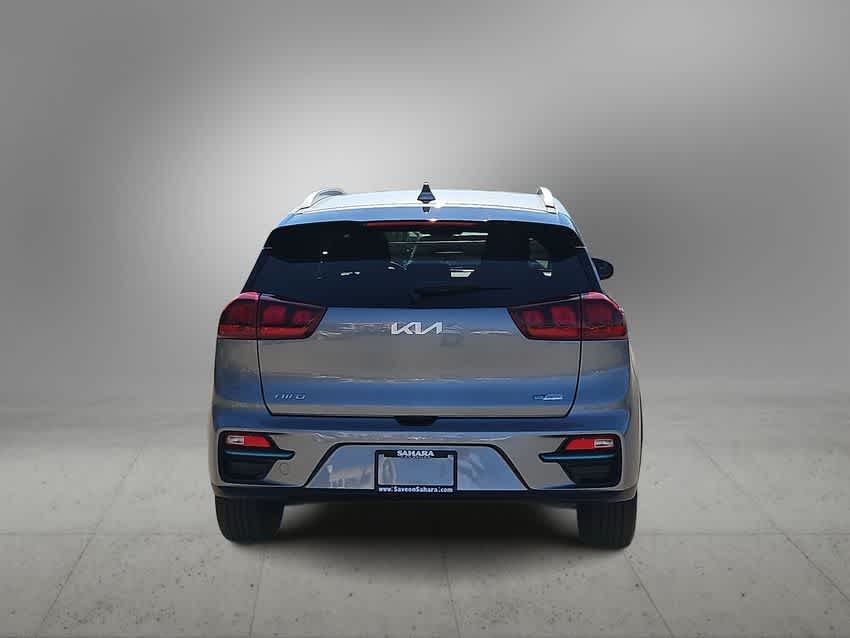 Thumbnail: 2022 Kia Niro - 8