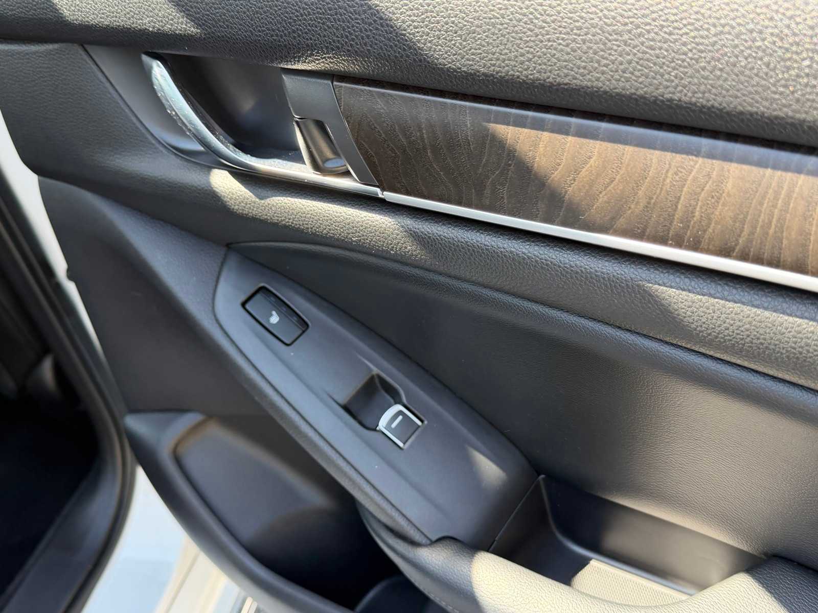 Thumbnail: 2018 Honda Accord - 29