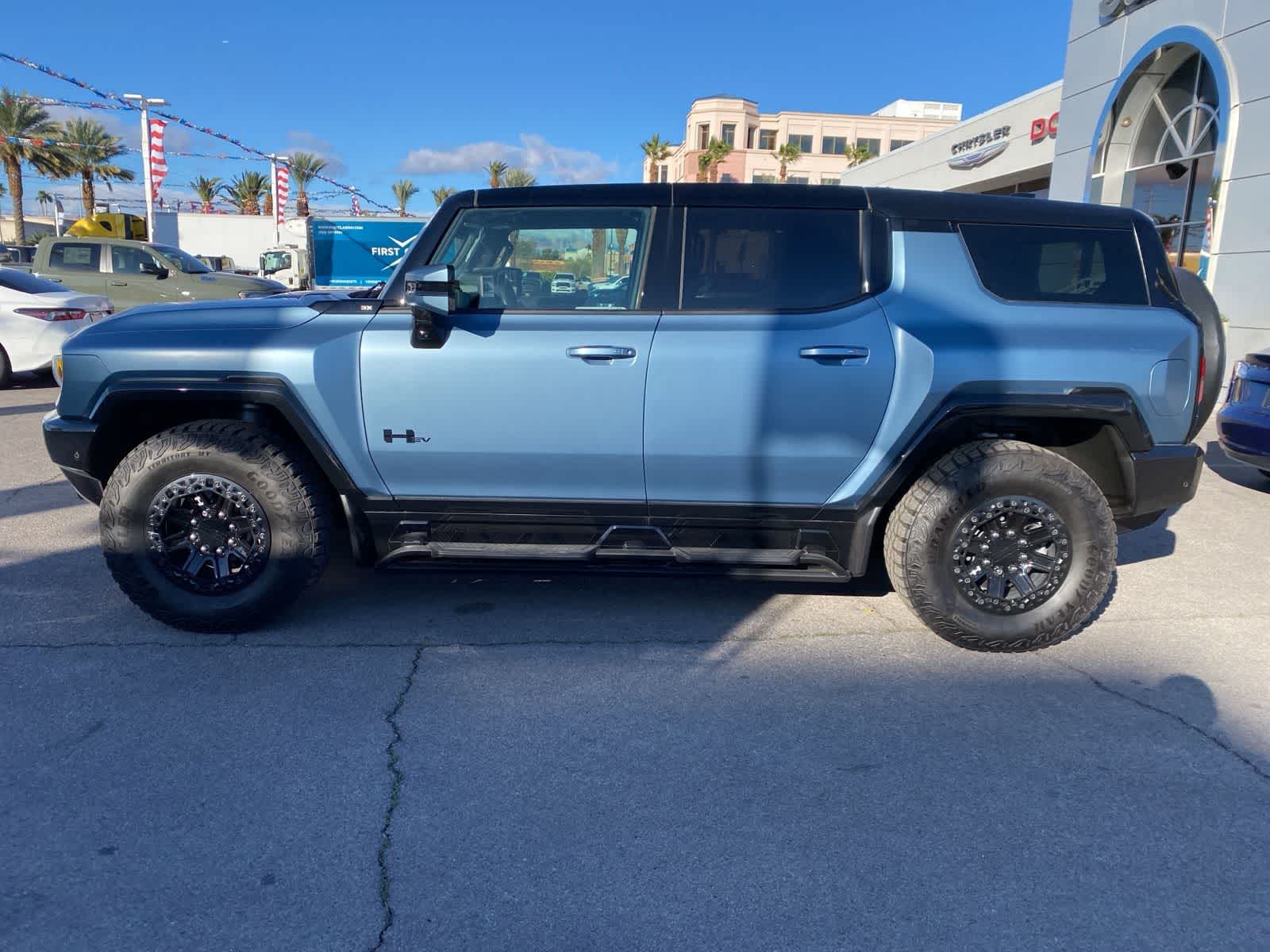 Thumbnail: 2024 GMC Hummer EV - 10