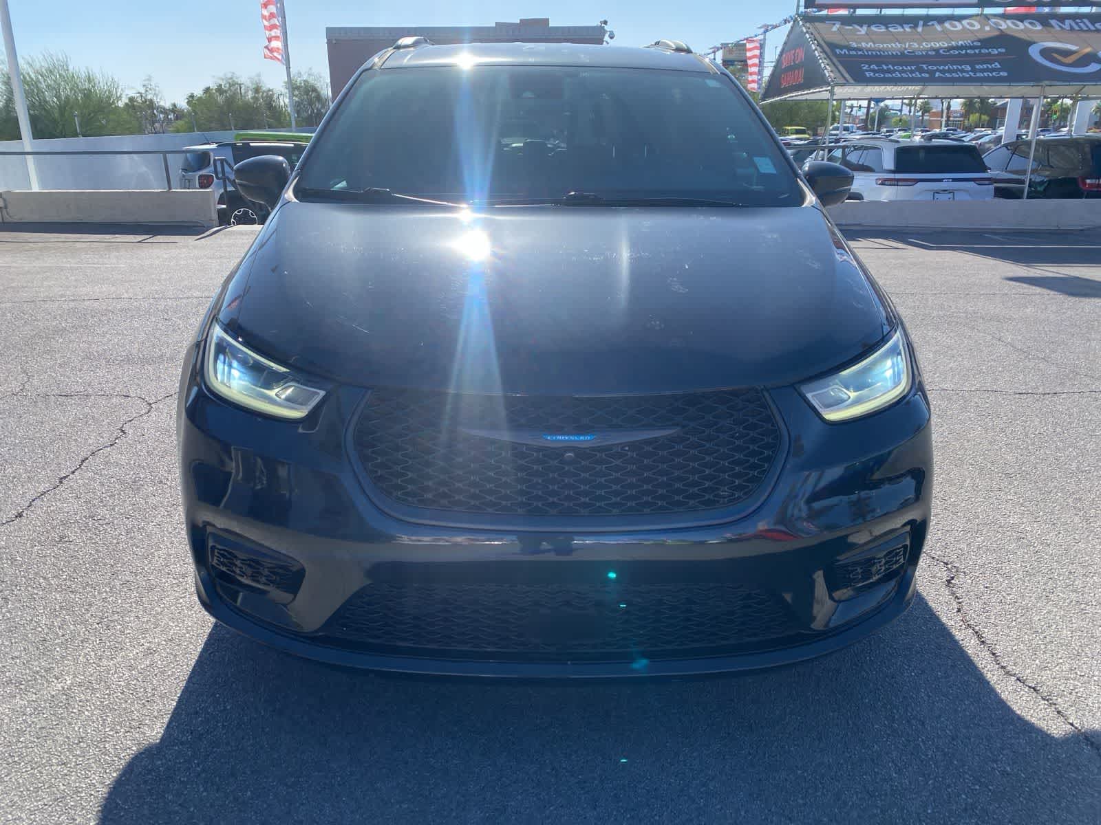Thumbnail: 2021 Chrysler Pacifica - 2