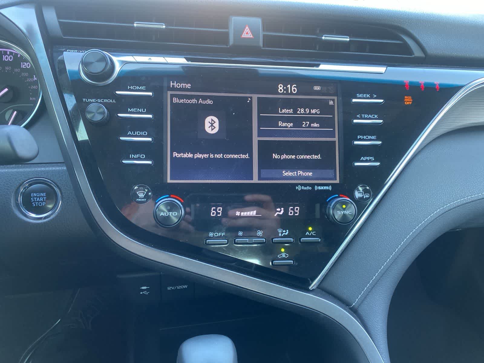 Thumbnail: 2018 Toyota Camry - 15