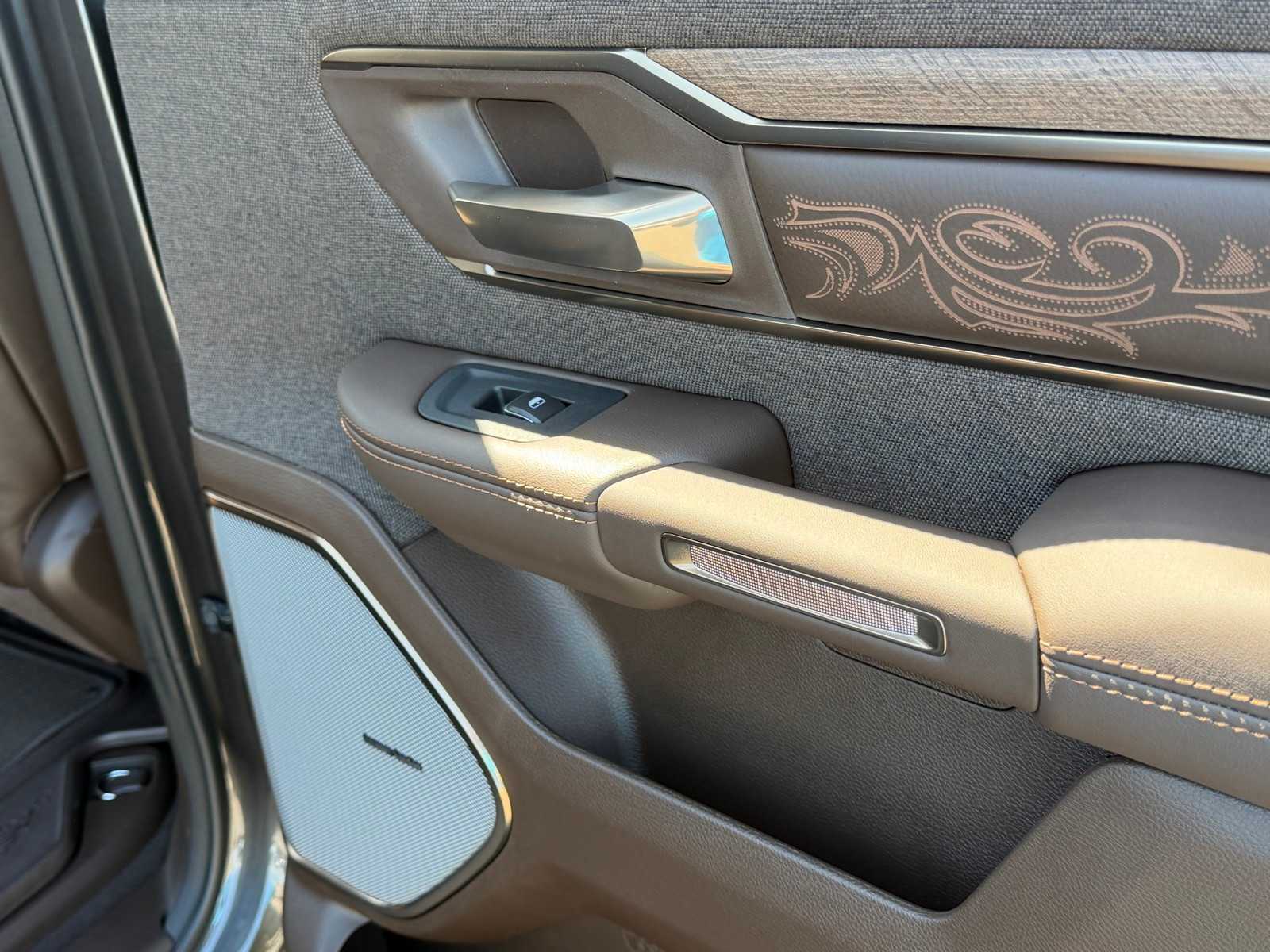 Thumbnail: 2026 RAM 1500 - 26