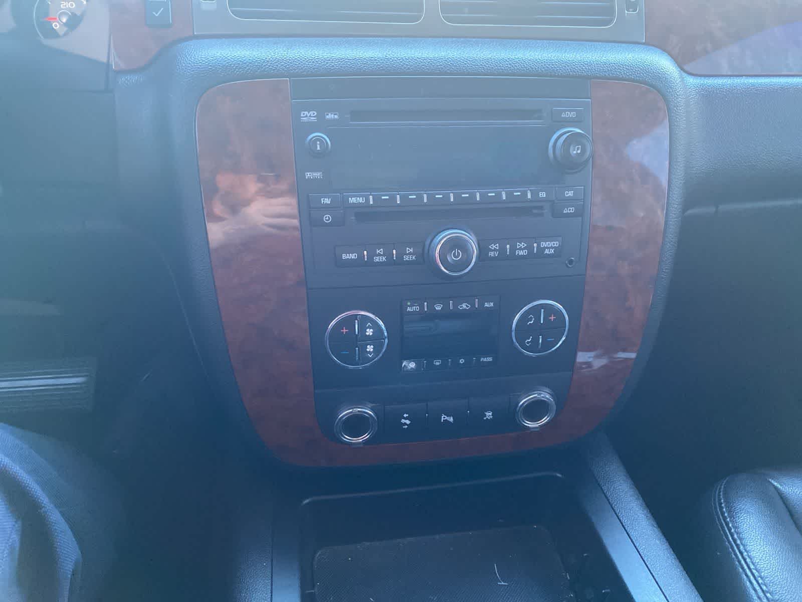 Thumbnail: 2007 Chevrolet Tahoe - 17