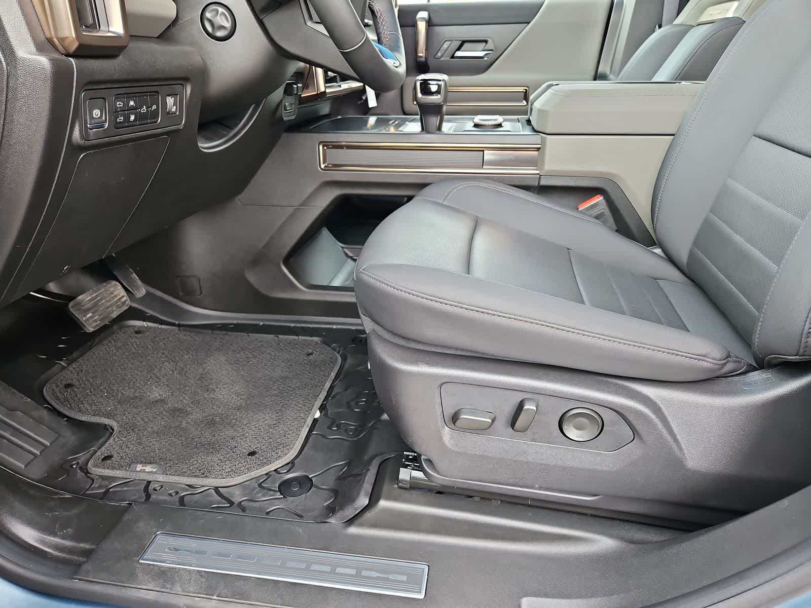 Thumbnail: 2024 GMC Hummer EV - 16