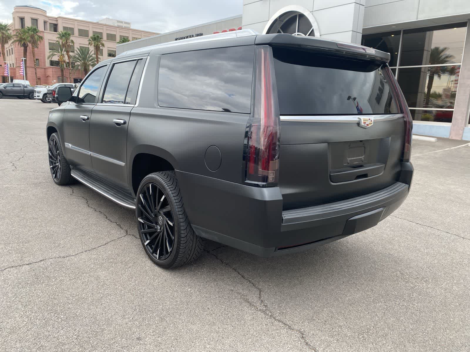 Thumbnail: 2016 Cadillac Escalade - 8