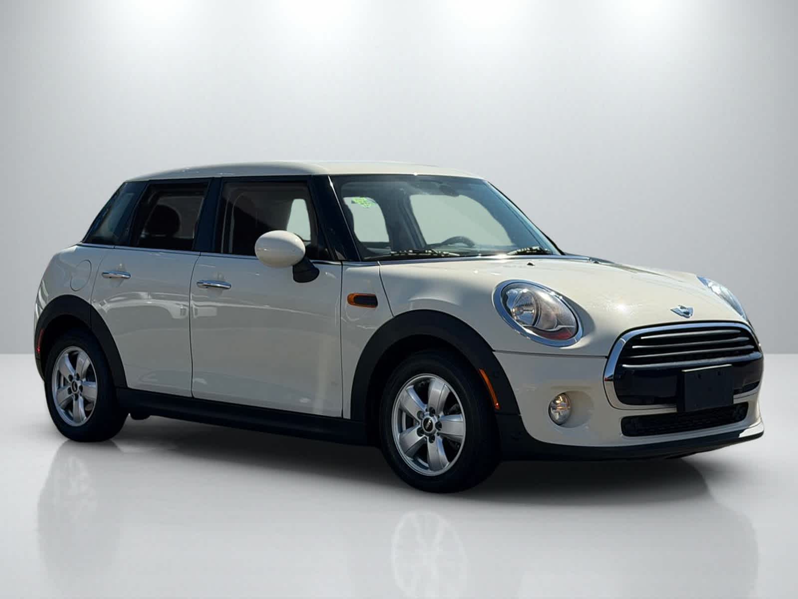 Thumbnail: 2018 MINI Cooper Hardtop - 10