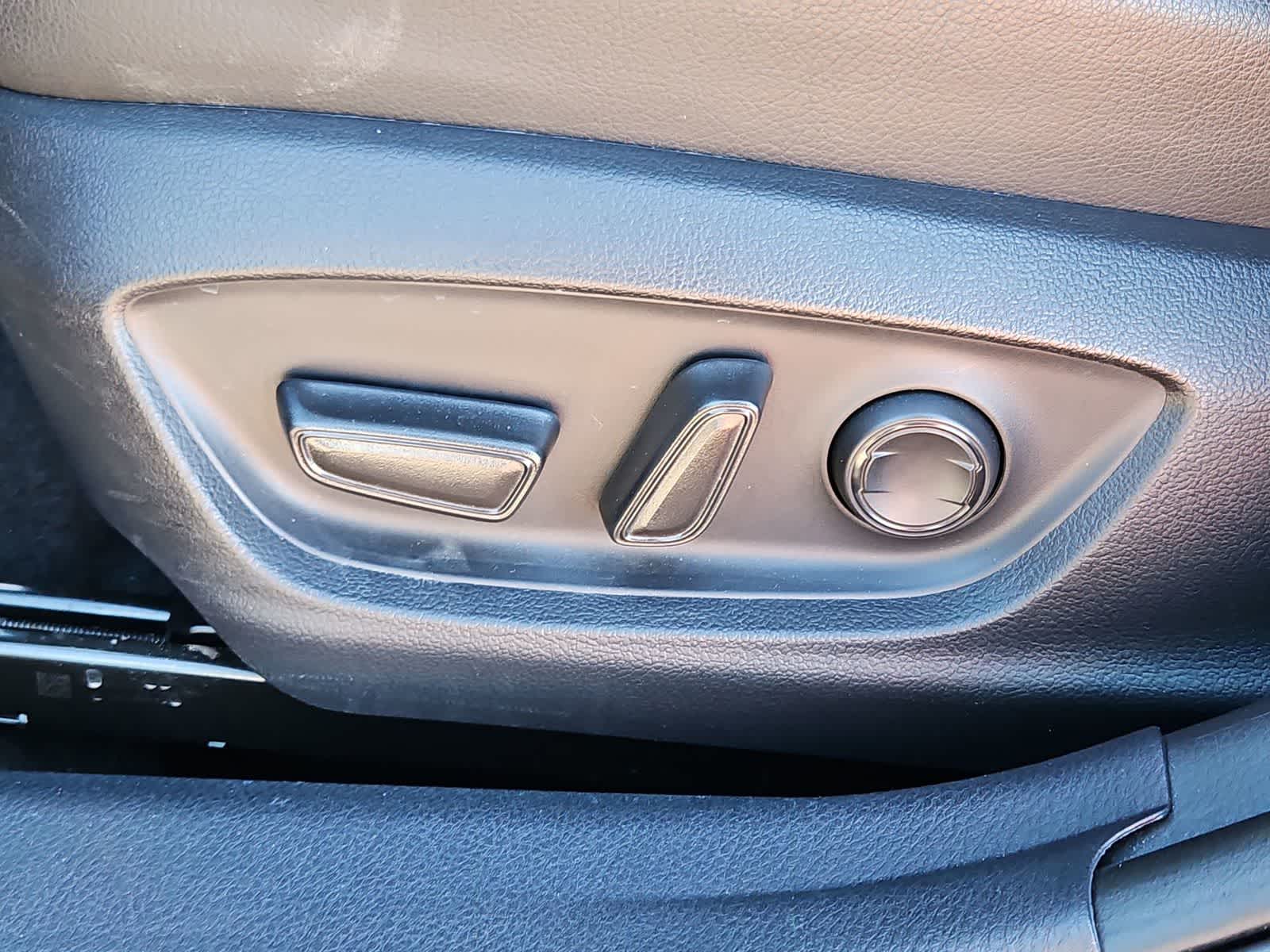 Thumbnail: 2024 Toyota Camry - 19