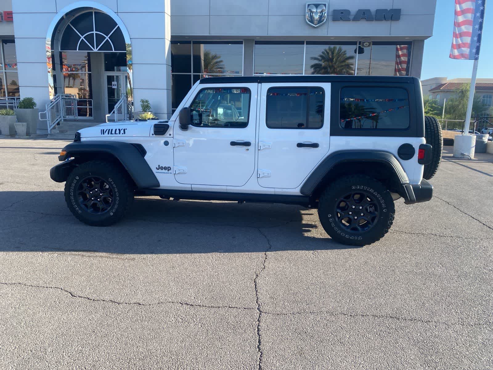 Thumbnail: 2023 Jeep Wrangler - 9