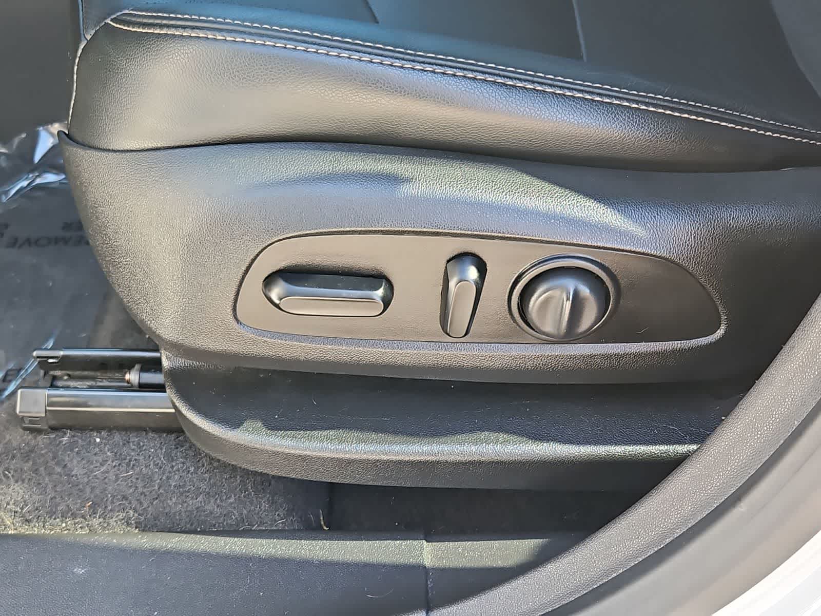 Thumbnail: 2021 GMC Terrain - 18