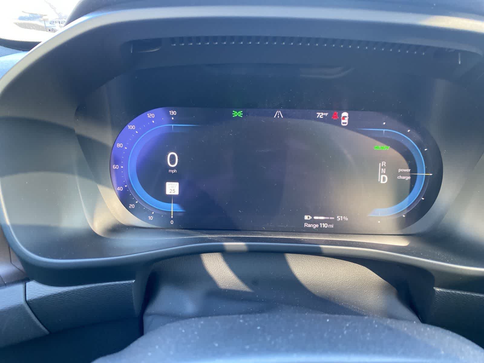 Thumbnail: 2023 Volvo C40 - 13