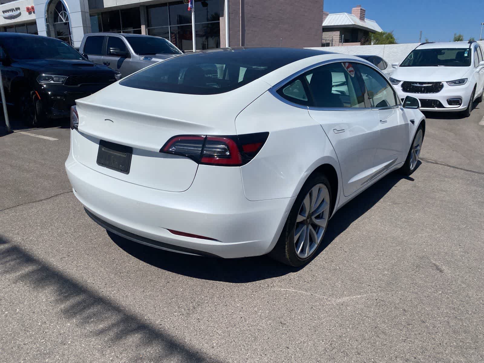 Thumbnail: 2019 Tesla Model 3 - 7